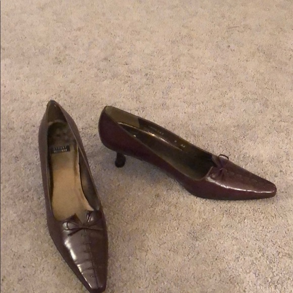 Shoes - Picture 2 of 5